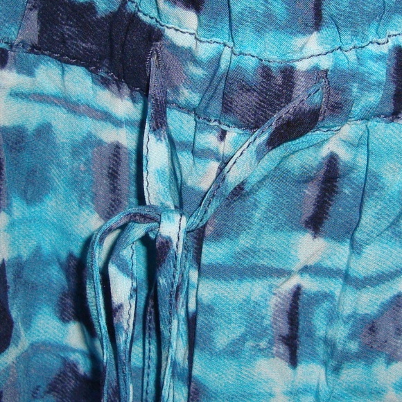 NWOT romper - Picture 3 of 4